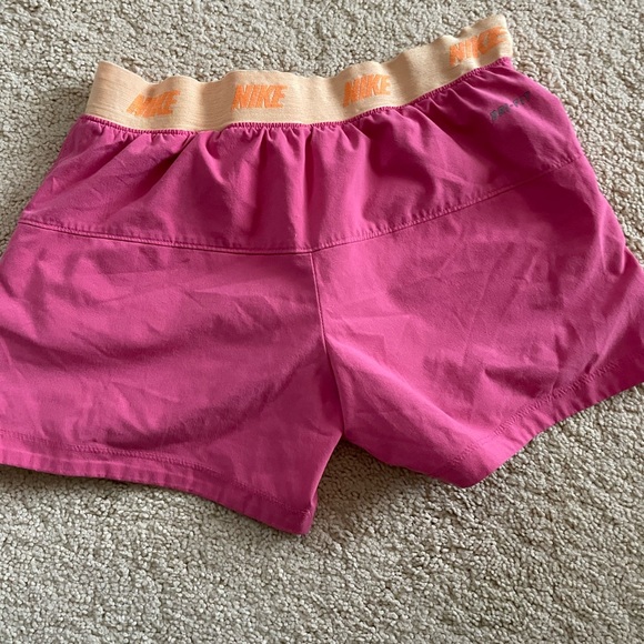 Nike shorts - Picture 2 of 4